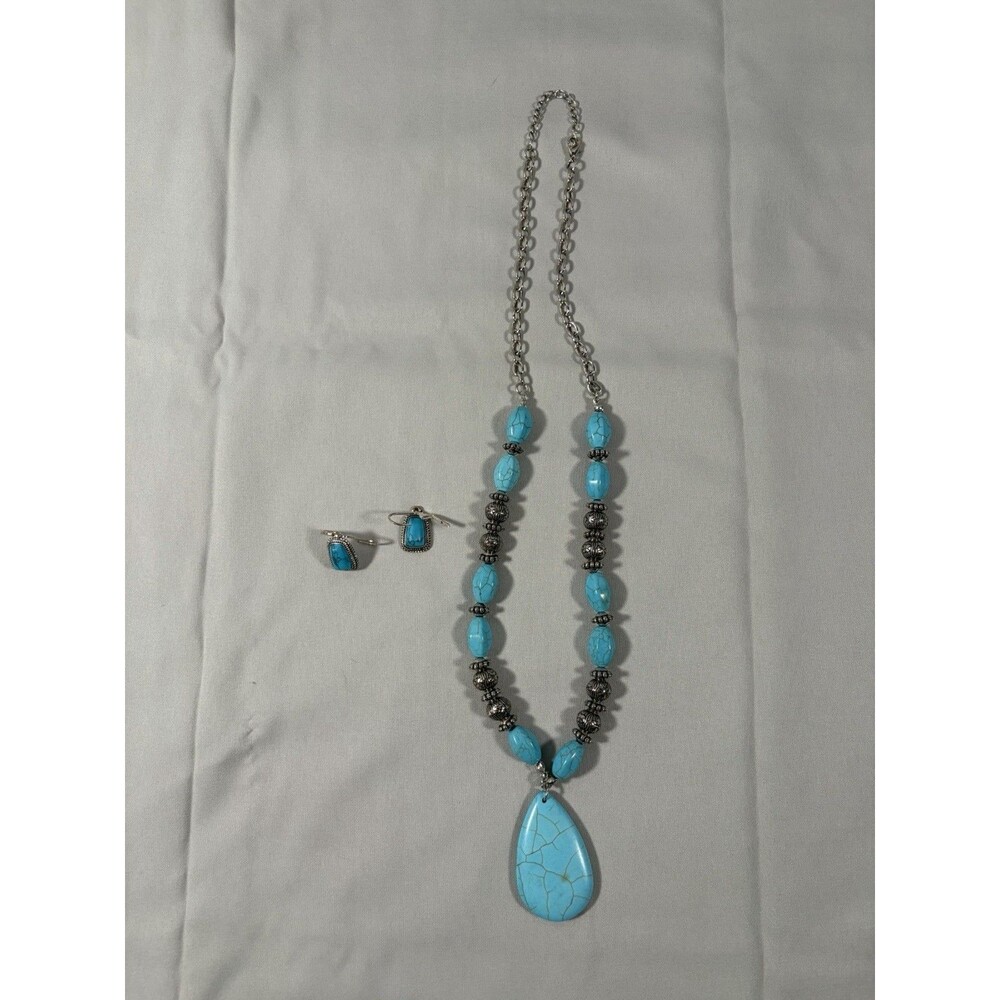 Silver Tone Necklace w/Matching Earrings Set Featuring Faux Turquoise Stones